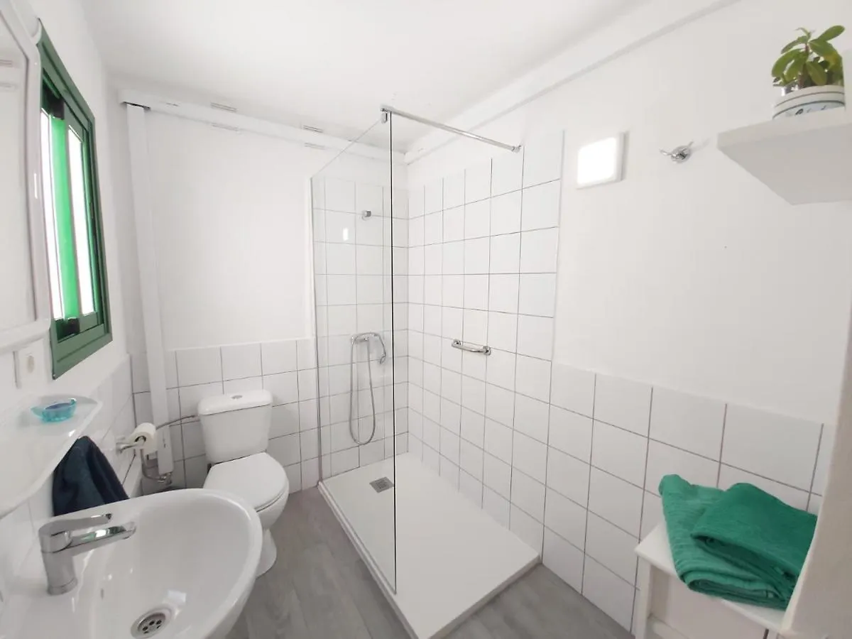 Apartamento Mar y Sol Tamaduste con terracita y barbacoa a 12 metros del mar