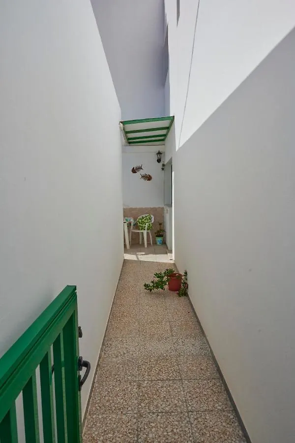 Apartamento Mar y Sol Tamaduste con terracita y barbacoa a 12 metros del mar Сasa de vacaciones